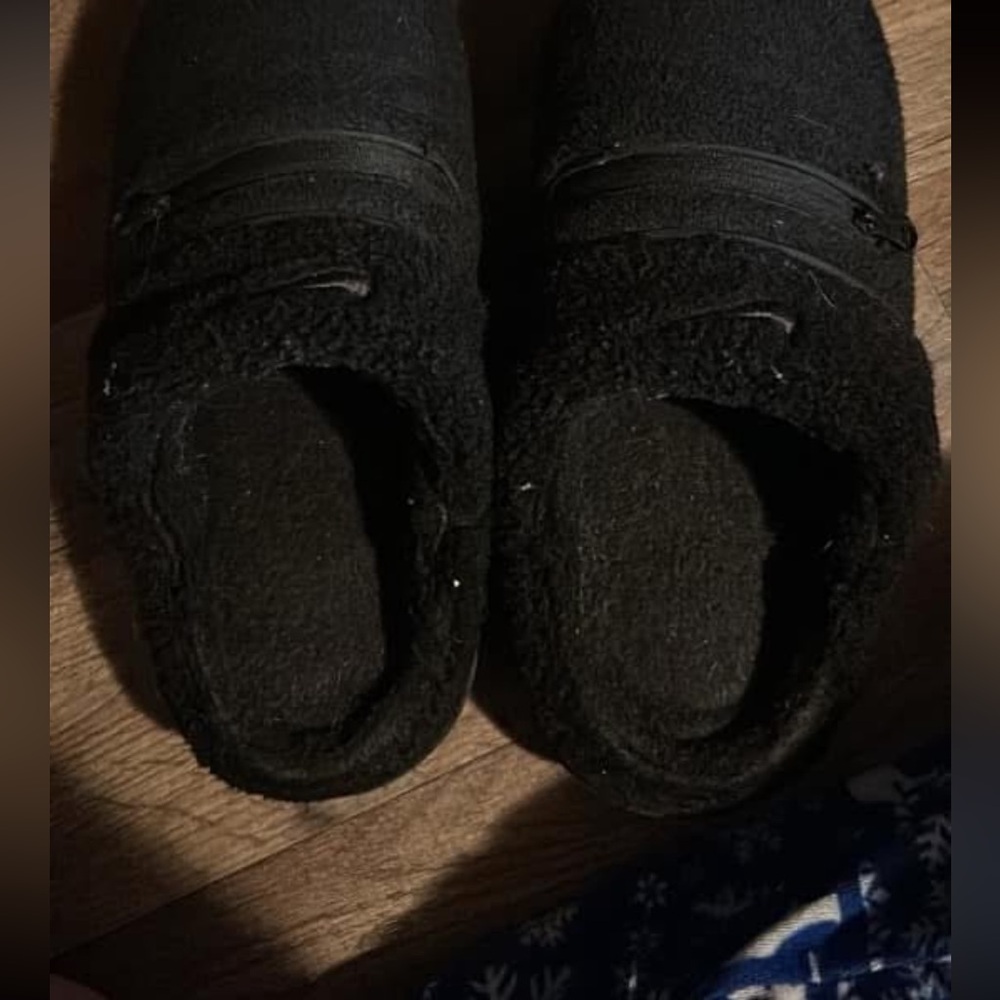Nike slippers
